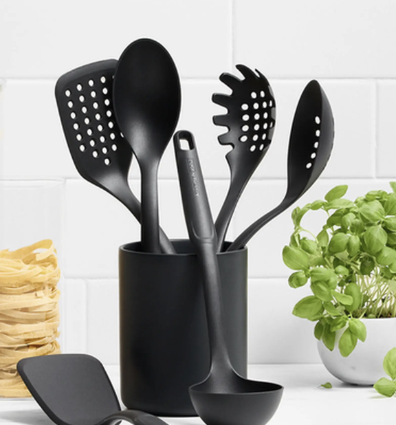 Cooking Utensils set - ladle, tongs, whisk, etc